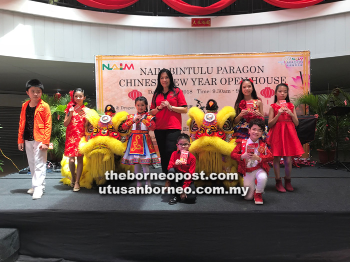 Fun Activities Thrill Visitors at Chinese New Year Event