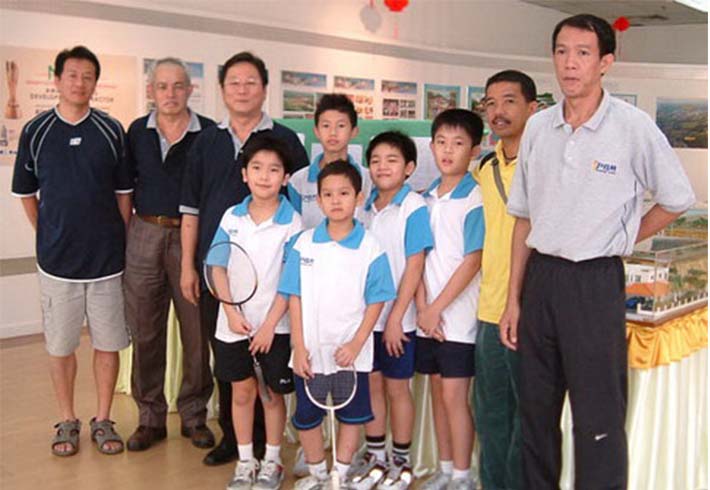 Naim Contributes Towards Junior Badminton Development Programme