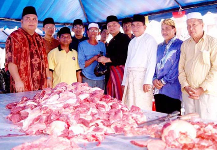 Naim Donates 4 Cows For Hari Raya Qurban At Kampung Bukit Berangan