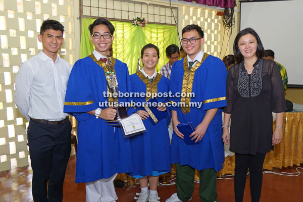 Tabung Amanah NAIM Offers Excellence Awards to High Achieving Students