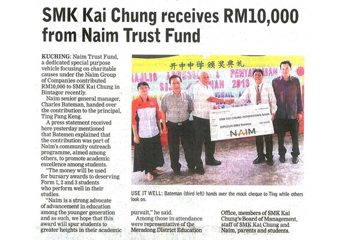 SMK Kai Chung receives RM10,000 from Naim Trust Fund