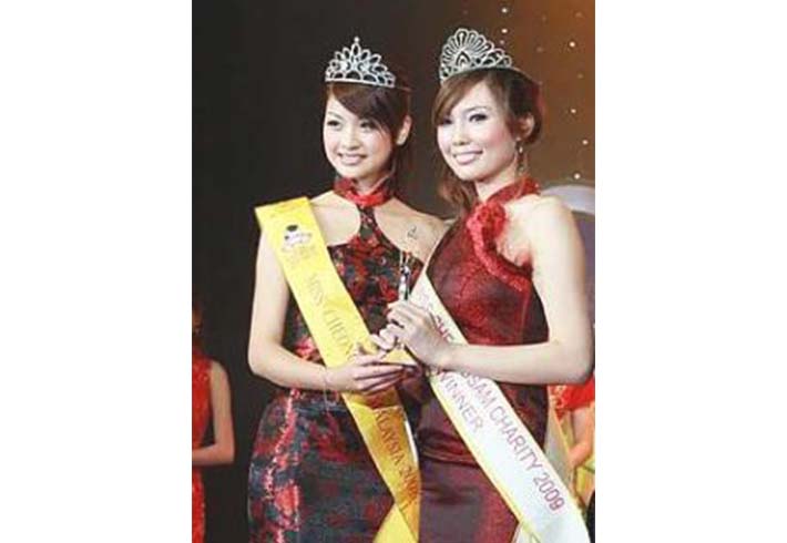 Unimas student wins Miss Cheongsam crown